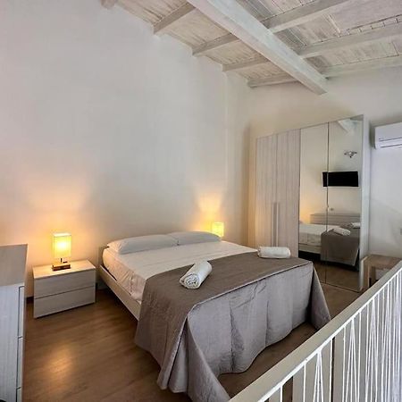 Holiday House Shantu Катанія Екстер'єр фото