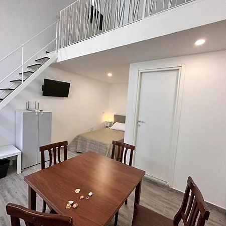 Holiday House Shantu Катанія Екстер'єр фото