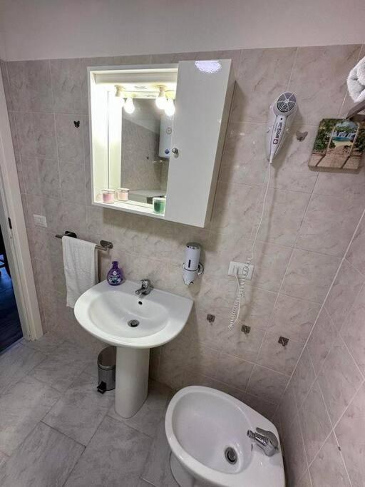 Holiday House Shantu Катанія Екстер'єр фото