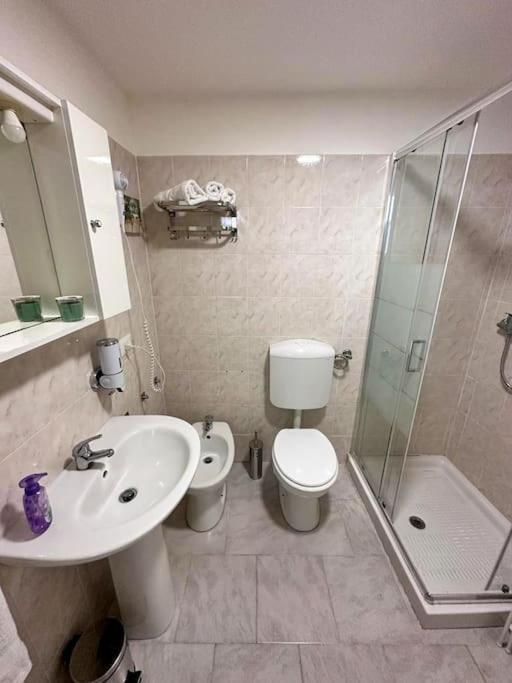 Holiday House Shantu Катанія Екстер'єр фото